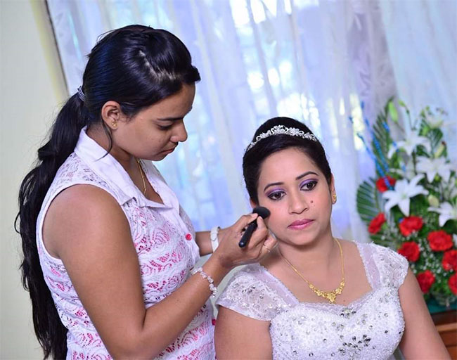  Mabel Faleiro Professional Bridal Make-up & Hair Artist in Goa 